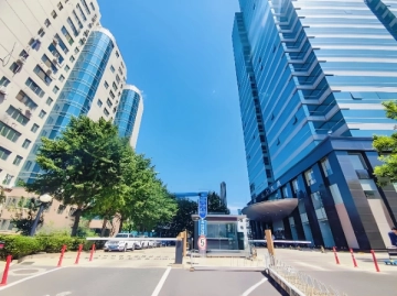 Celebrity Apartments(3)