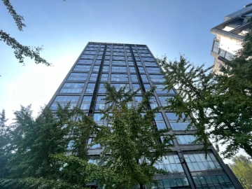Green Lake Place South