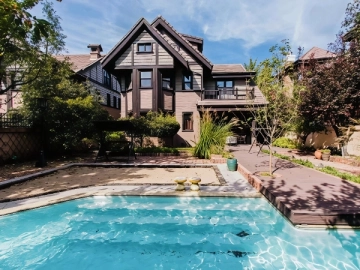 McAllen Courtyard Villa