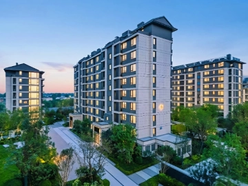 Poetry Courtyard II East(3)