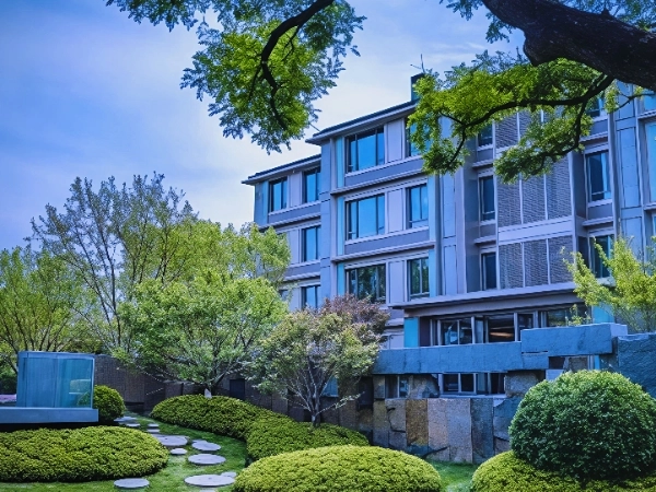 The Fragrant Hills Opus(3)