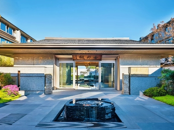 The Fragrant Hills Opus(8)