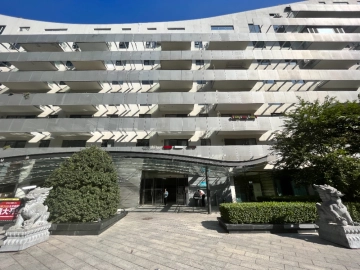 Victoria Gardens(2)
