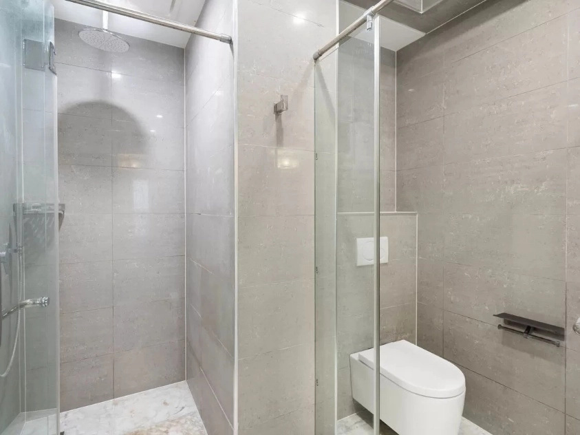 Rm 1003 Unit A Regent Land(11)