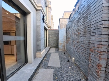 Rm 102 Dongsi 78 Boutqiue Apartment(2)