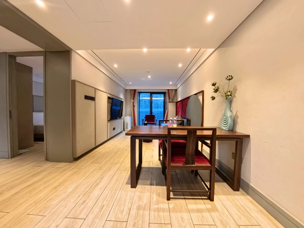 Rm 102 Dongsi 78 Boutqiue Apartment(3)