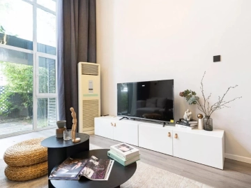 Rm 103 Bld E Gemdale City Crown(2)
