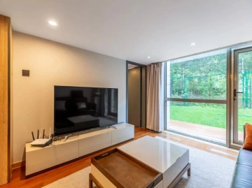 Rm 107 No 2 Guangqu Jinmao Palace South(2)