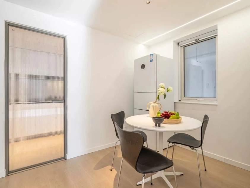 Rm 1102 No 5 Wanda Plaza Apartment(5)