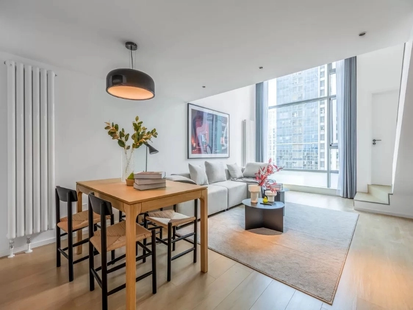 Rm 1125 Bld D Chateau De Luze Apt(2)