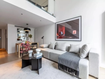 Rm 1125 Bld D Chateau De Luze Apt(4)