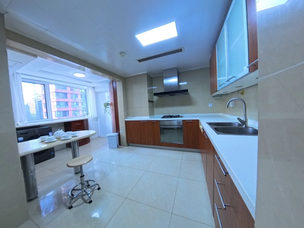 Rm 11B Unit 2 Bld A Gemdale Int’l Garden(4)