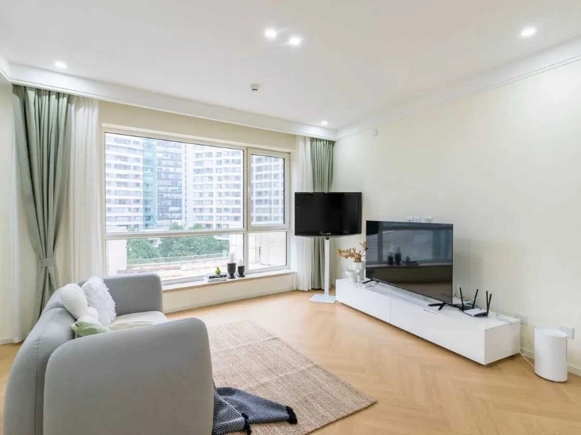 Rm 1201 No 10 Central Park