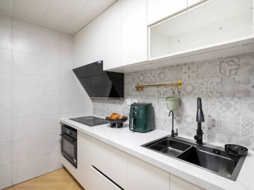 Rm 1201 No 10 Central Park(5)