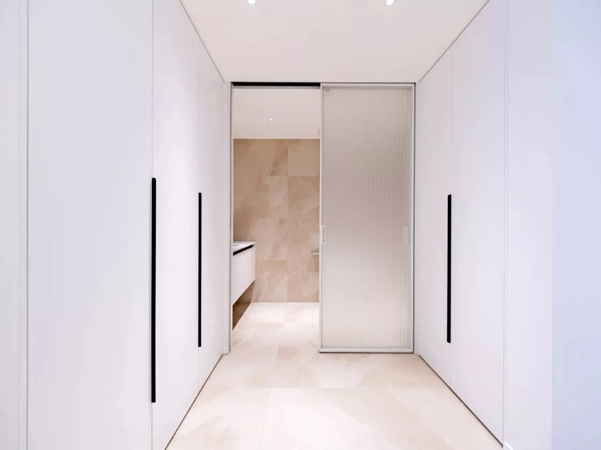 Rm 1201 No 11 Sanlitun SOHO Apt(13)