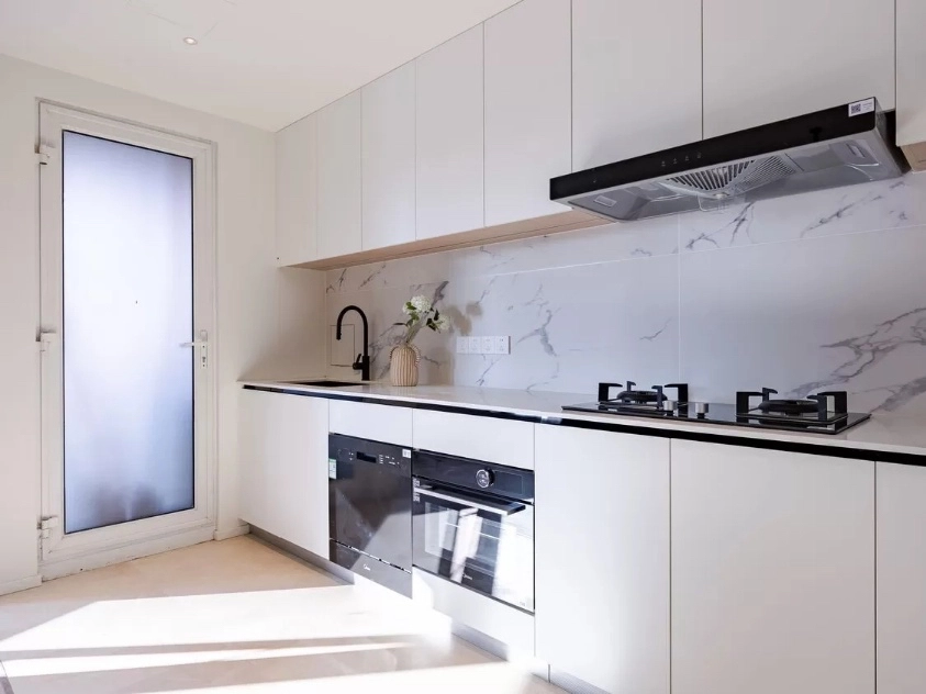 Rm 1201 No 11 Sanlitun SOHO Apt(8)