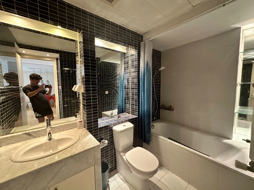 Rm 1201 No 3 Yi He Int'l Center Apt(5)