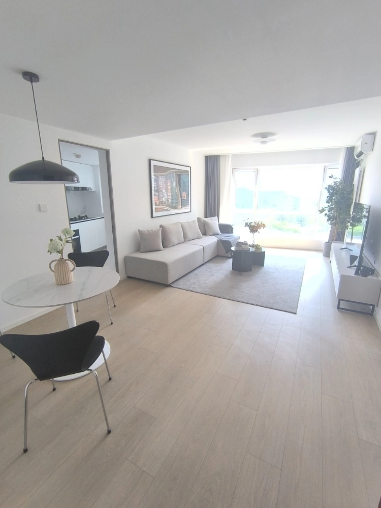 Rm 1203 No 3 Central Park(2)