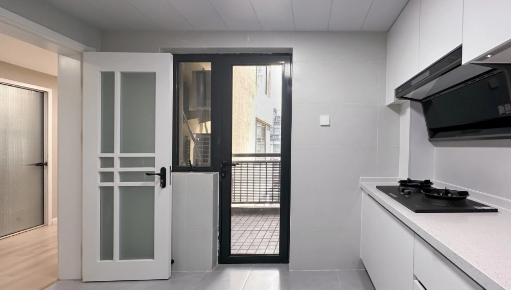 Rm 1212 Bld C Sunshine 100 Int’l Apt(6)