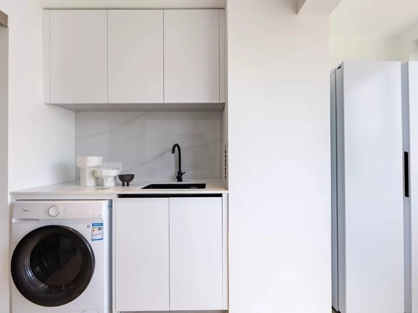 Rm 1403 Unit 3 No 301 Zhu Jiang Di Jing Area D(6)