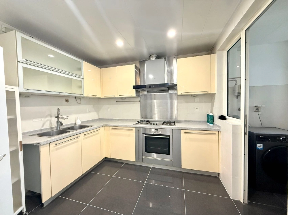 Rm 1601 No 20 Central Park(7)