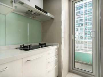 Rm 1602 No 6 China Central Place(5)
