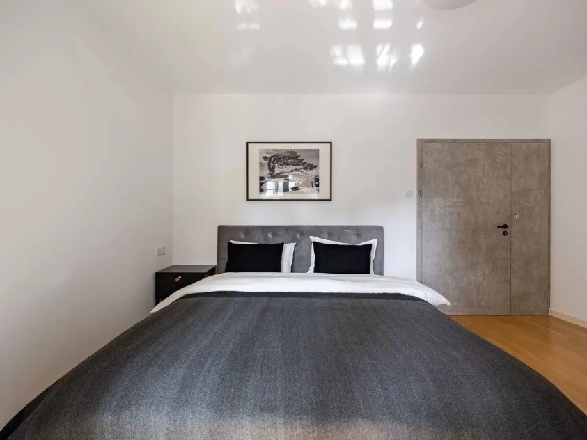 Rm 1607 Unit 1 Bld B Sunshine 100 Int’l Apt(9)