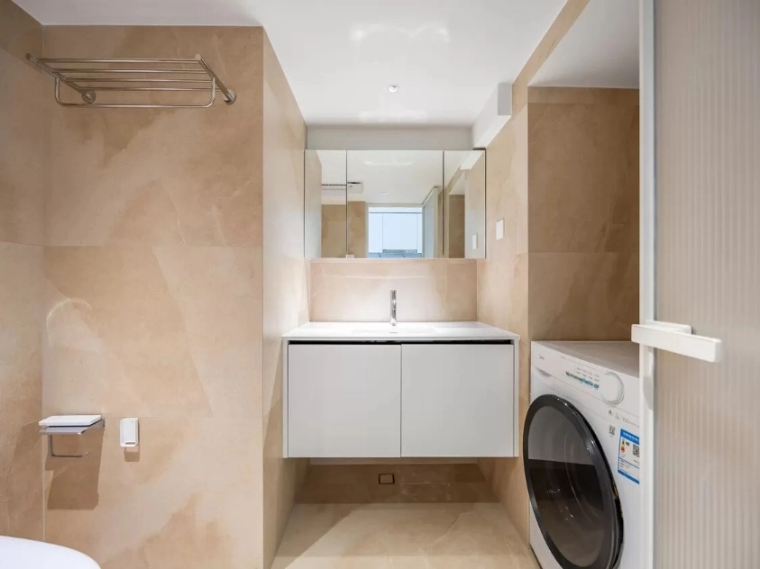 Rm 1625 Bld D Chateau De Luze Apt(10)