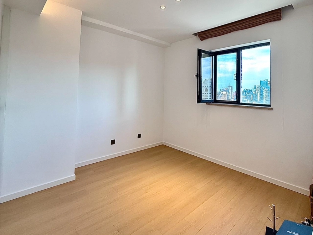 Rm 1701 Unit C Regent Land(7)