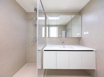 Rm 1703 No 8 China Central Place(11)