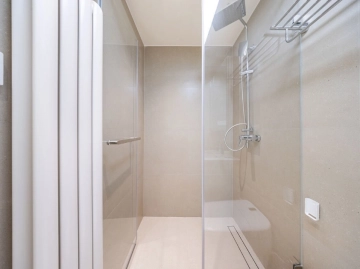 Rm 1703 No 8 China Central Place(15)