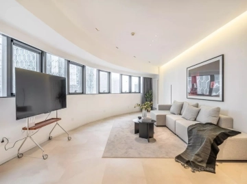 Rm 1708 No 11 Sanlitun SOHO Apt