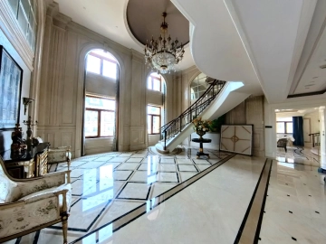 Rm 18 Bld E The Riverside Baroque Palace(2)