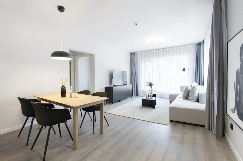 Rm 1801 Bld E Sunshine 100 Int’l Apt(2)