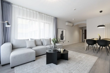 Rm 1801 Bld E Sunshine 100 Int’l Apt(3)