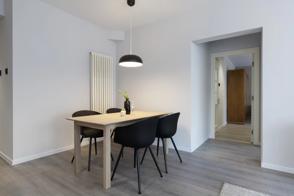 Rm 1801 Bld E Sunshine 100 Int’l Apt(4)