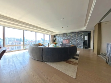 Rm 1801 Embassy House(2)