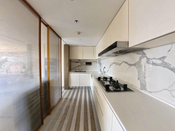 Rm 1801 Embassy House(8)