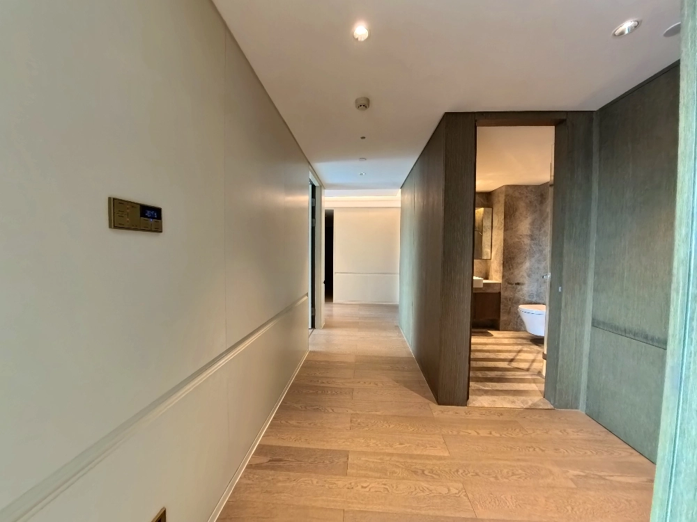 Rm 1801 Embassy House(9)