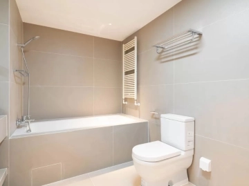 Rm 1802 No 2 Central Park(7)