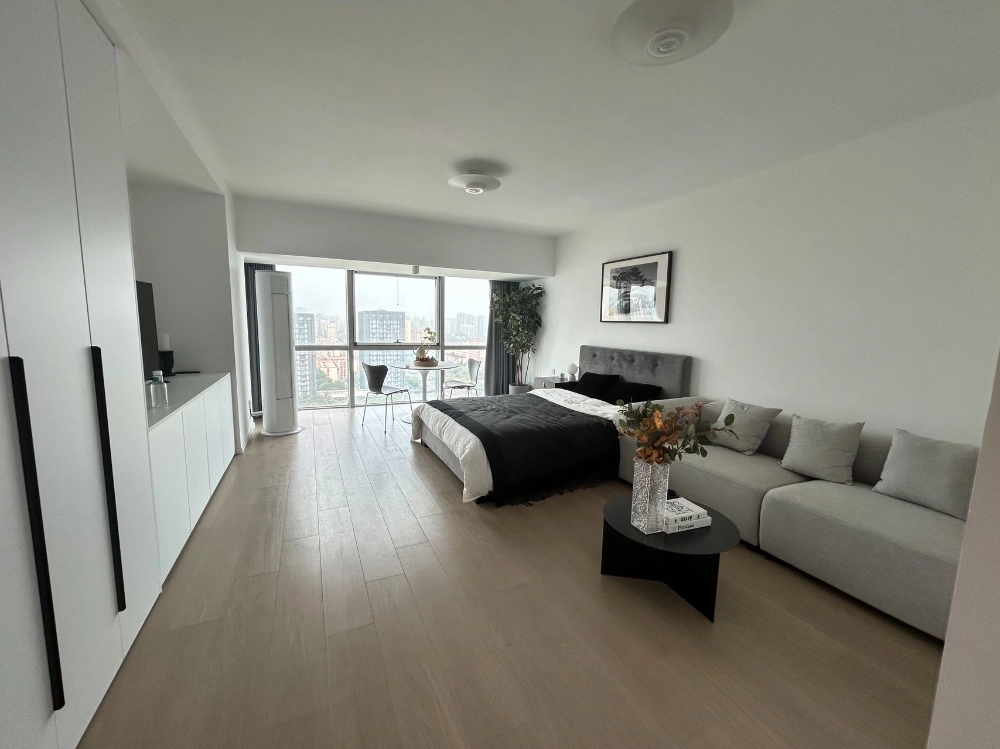 Rm 1804 No 9 Lakeward Scenery Int’l Apts