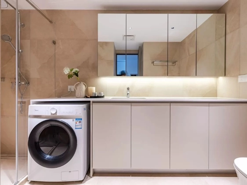 Rm 1808 No 9 Lakeward Scenery Int’l Apts(12)