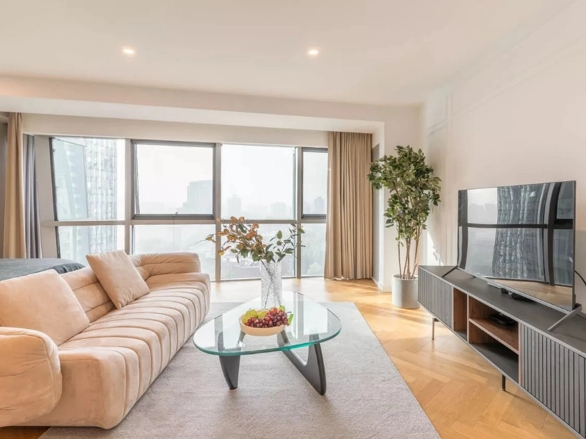 Rm 1815 No 9 Lakeward Scenery Int’l Apts