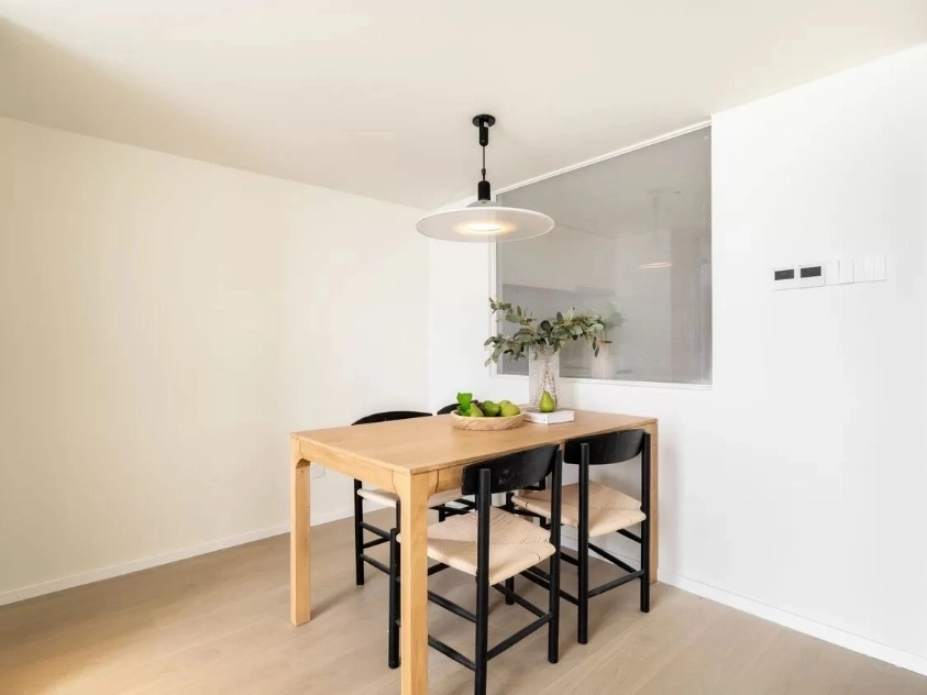 Rm 1827 Bld D Chateau De Luze Apt(5)