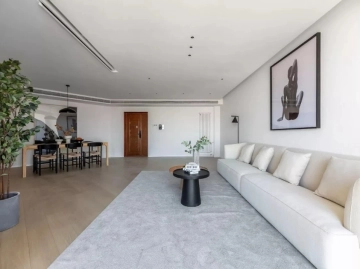 Rm 18D No 1 New York Tower(6)