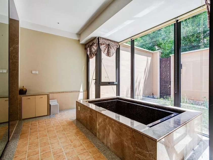Rm 202 Unit 2 No 68 Warm Spring House(14)