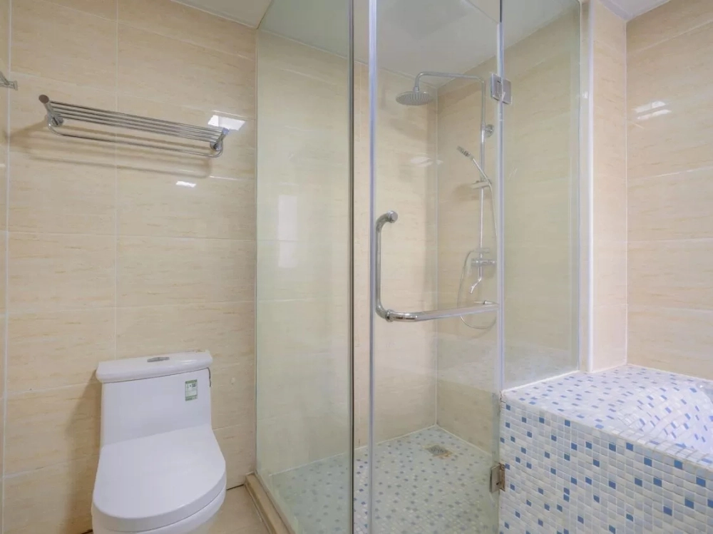 Rm 203 Unit 1 No 8 GreenLake Place North(11)