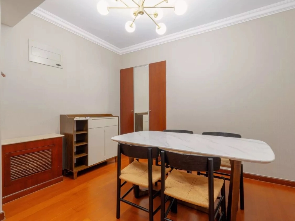 Rm 203 Unit 1 No 8 GreenLake Place North(5)