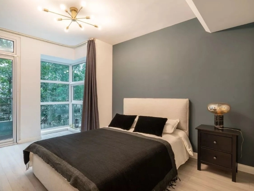 Rm 205 No 9 China Central Place(12)