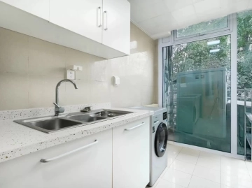 Rm 205 No 9 China Central Place(7)